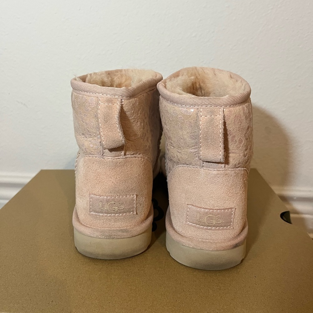Mini Uggs - image 4